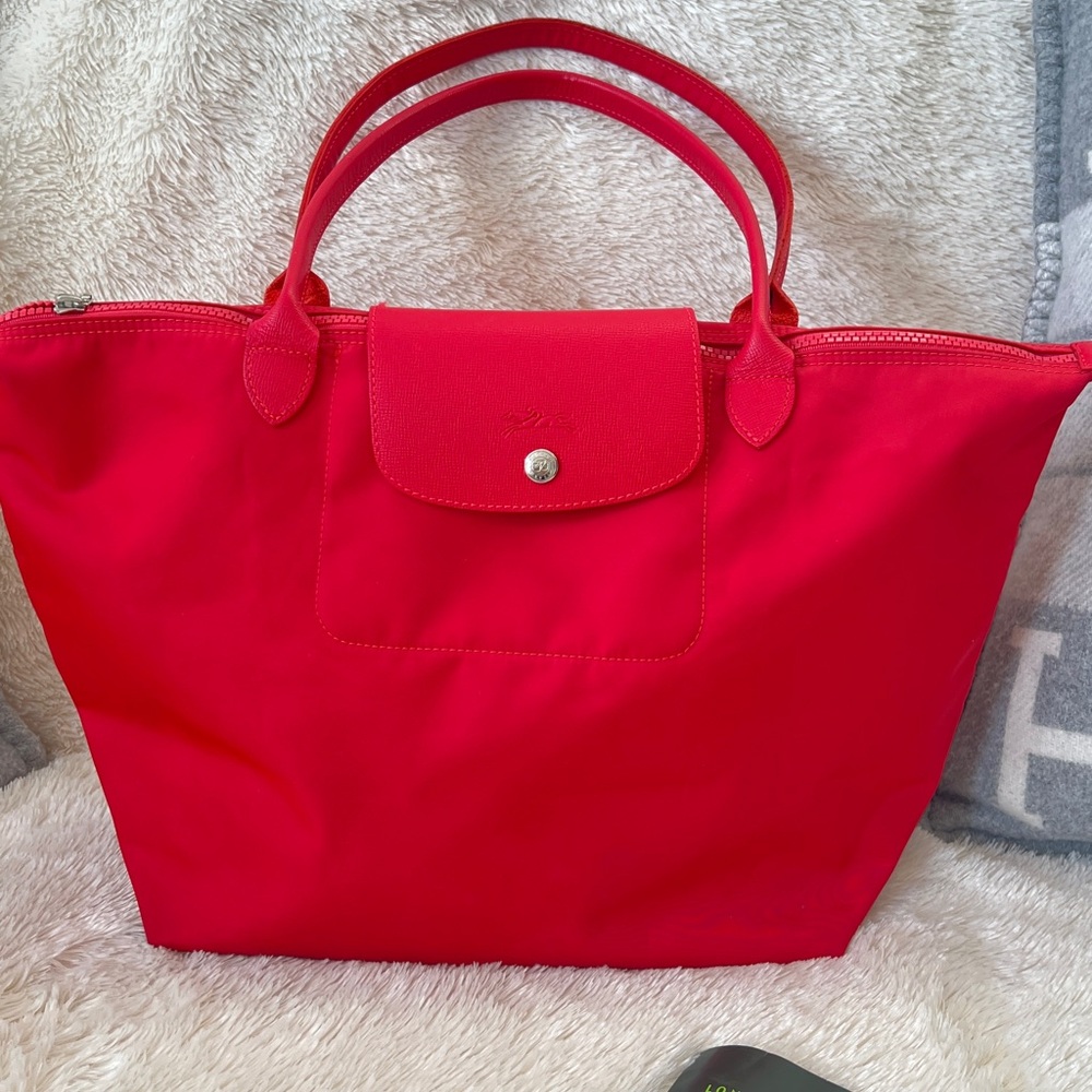 AUTHENTIC LONGCHAMP LE PLIAGE NÉO
TOTE BAG L RED